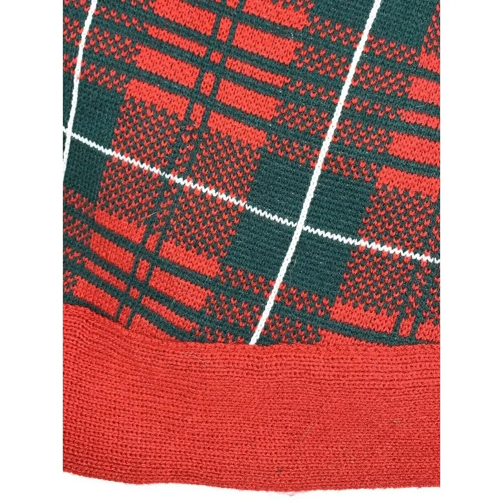 Pier 1 Green and Red Plaid Knit Christmas Tree Skirt 50